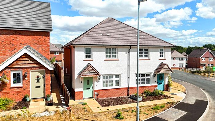 3 Bedroom Semi-Detached House For Sale In Ellastone Way, Amington, Tamworth, Staffordshire, B77
