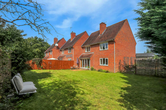 3 Bedroom End Of Terrace House For Sale In Lot, Elm Farm Cottages, RG20