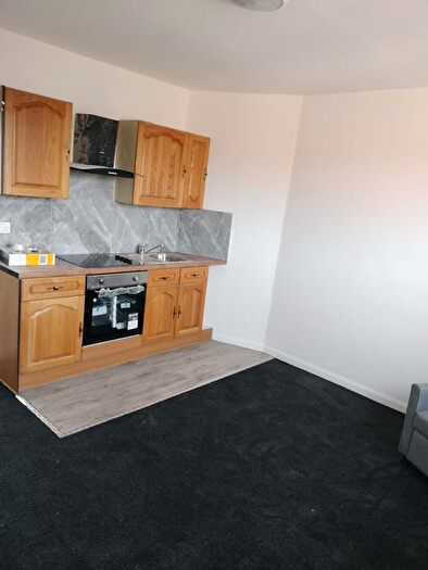 Studio To Rent In Girton Close, Northolt, UB5