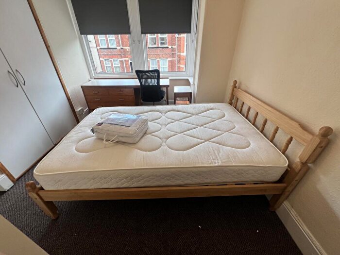 5 Bedroom Apartment To Rent In Danes Road, Exeter, EX4