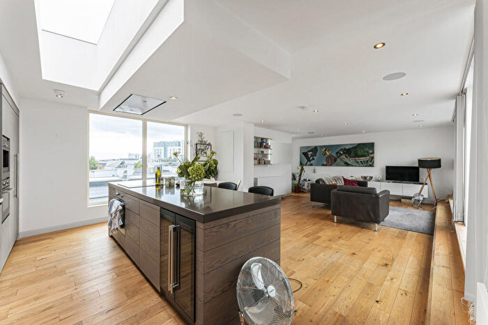 1 Bedroom Penthouse For Sale In Redchurch Street, London, E2