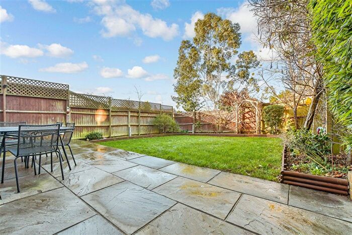 3 Bedroom Semi-detached House For Sale In All Saints Road, Hawkhurst, Cranbrook, Kent, TN18