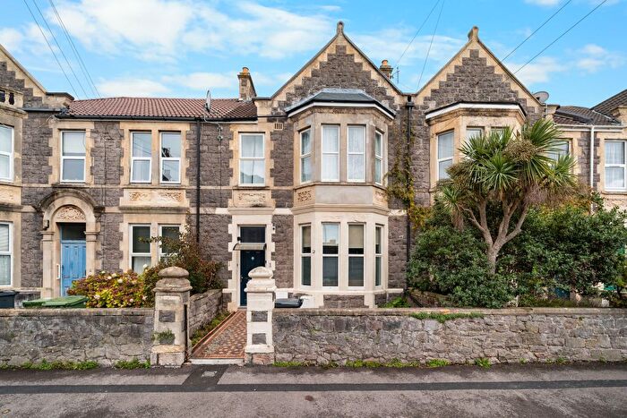 2 Bedroom Flat For Sale In Whitecross Road, Weston-Super-Mare, BS23