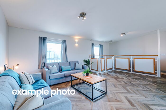 2 Bedroom Property To Rent In Flat, Mayfair Court, Manchester, M14