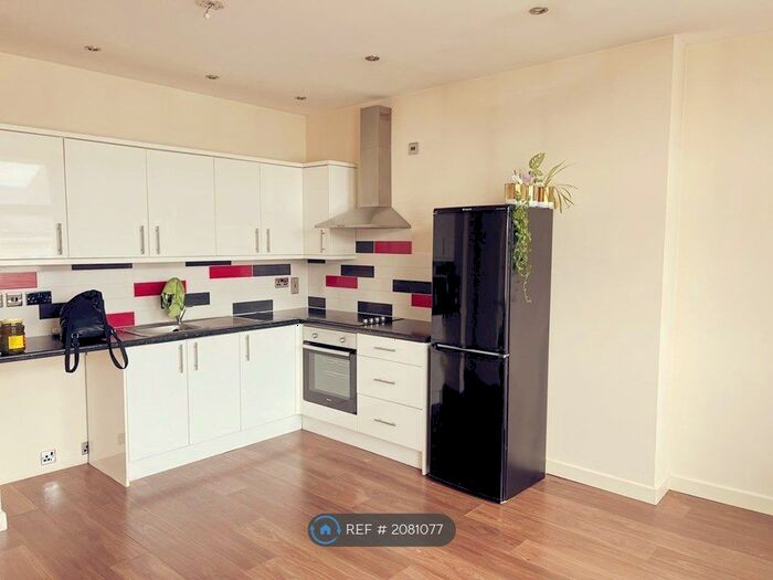 2 Bedroom Flat To Rent In Abington Square, Northampton, NN1