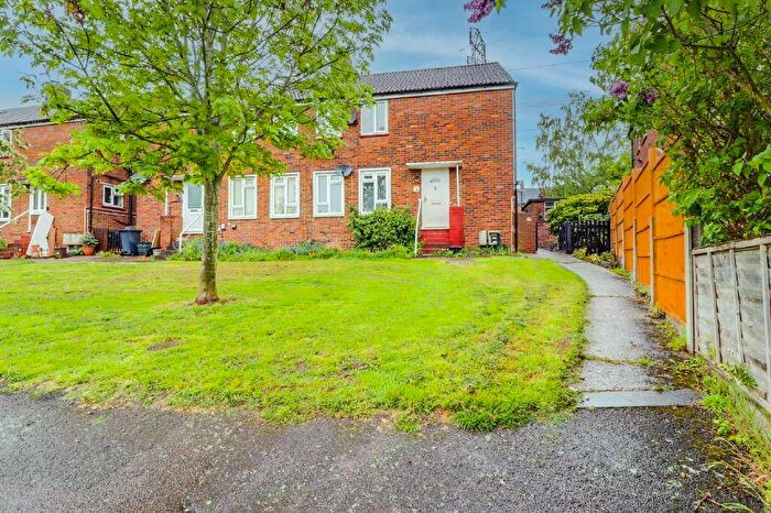 1 Bedroom Maisonette For Sale In Winterscroft Road, Hoddesdon, EN11