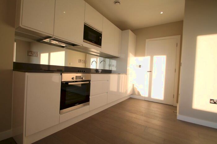 2 Bedroom Apartment To Rent In High Street, Bromley, BR1