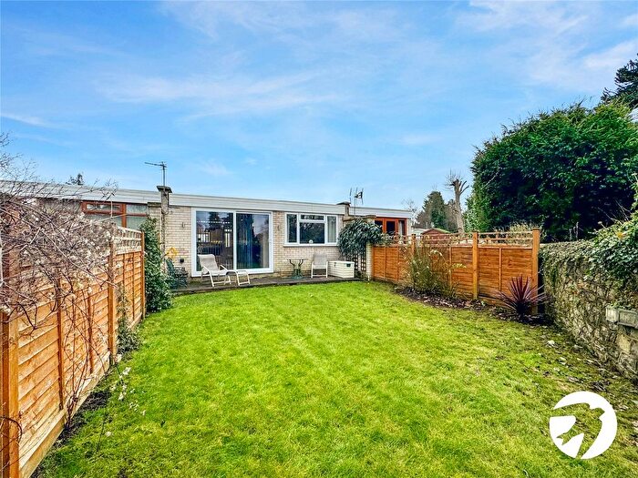 3 Bedroom Bungalow For Sale In Longfield Place, Maidstone, Kent, ME15