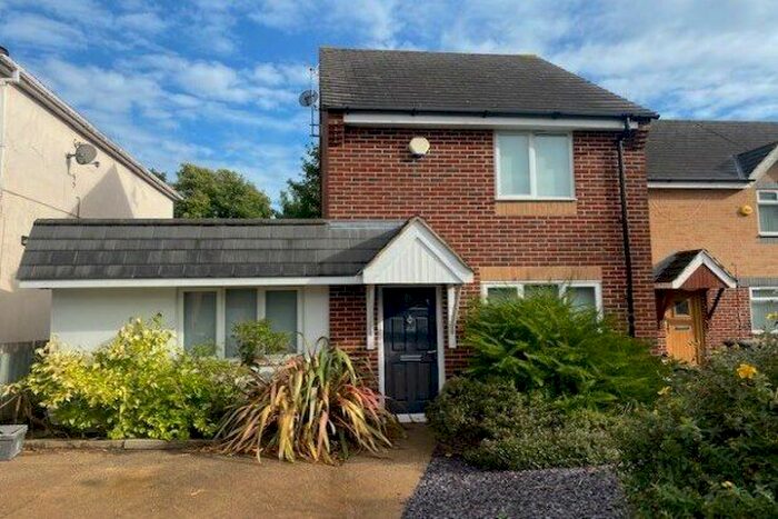 3 Bedroom Property To Rent In Cropthorne Road, Bristol, BS7