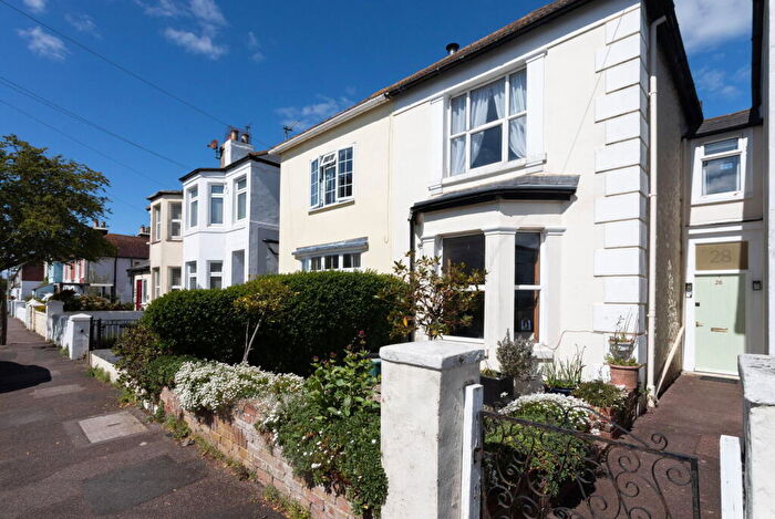 3 Bedroom Semi Detached House For Sale In Park Road, Hythe, Kent, CT21