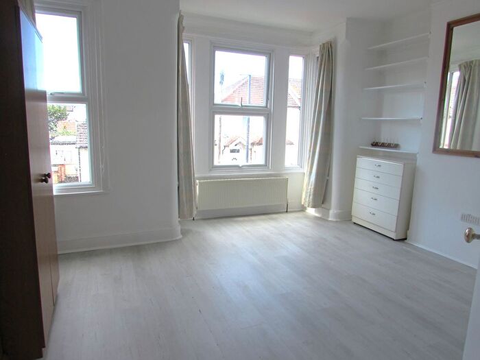 2 Bedroom Flat To Rent In Gordon Road, Harrow Wealdstone, Middlesex, HA3
