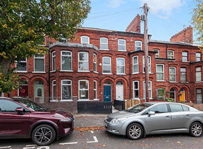 3 Bedroom House For Sale In Glantane Drive, Belfast, BT15