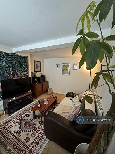 2 Bedroom Semi-Detached House To Rent In Drury Lane, Leeds, LS18