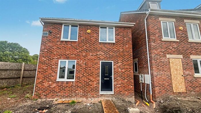 4 Bedroom House For Sale In Straits Road, Dudley, DY3
