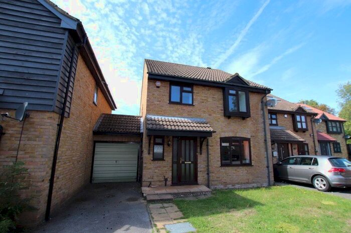 4 Bedroom Property To Rent In Palmerston Avenue, Slough, Berkshire, SL3