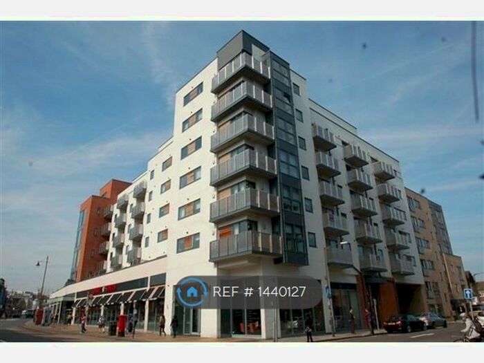 2 Bedroom Flat To Rent In Stanley Road, London, SW19