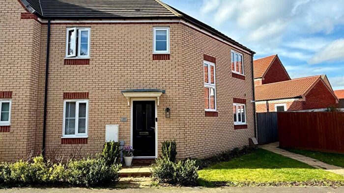 3 Bedroom End Of Terrace House For Sale In Ludlow Close, Bourne, PE10