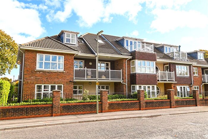 2 Bedroom Flat For Sale In Cheridah Court, Spencer Road, New Milton, Hampshire, BH25
