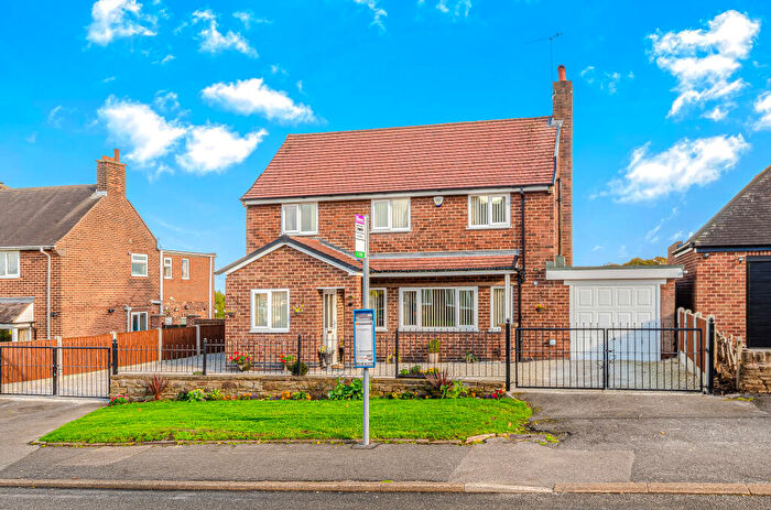 3 Bedroom Detached House For Sale In Lansdowne Avenue, Chesterfield, S41