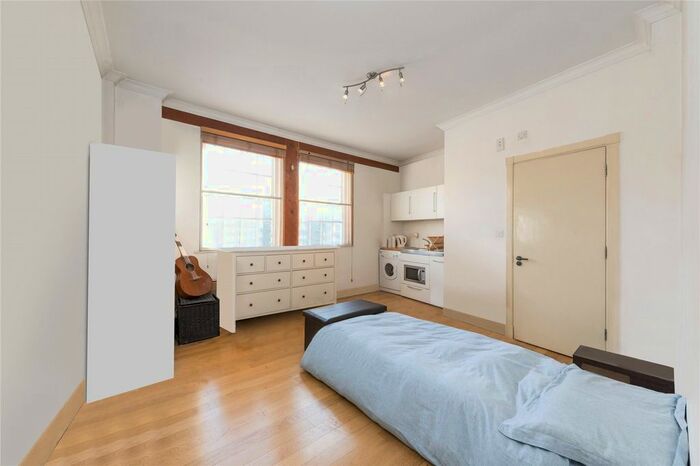 Studio To Rent In Jack Straws Castle, North End Way, Hampstead, London, NW3