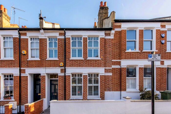 4 Bedroom Property To Rent In Kingswood Road, London, SW2
