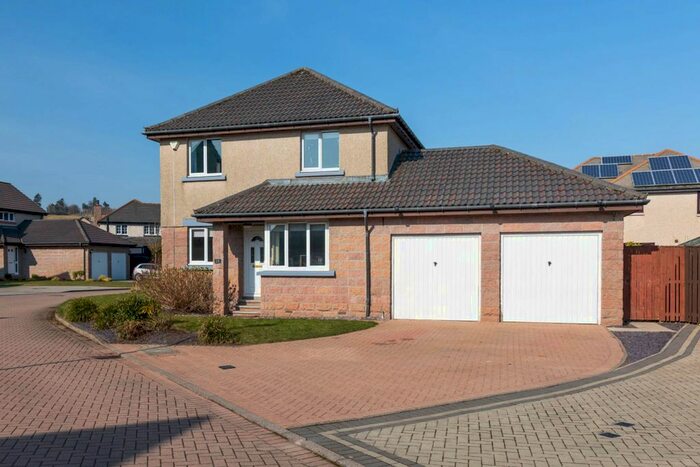 4 Bedroom Detached House For Sale In Meadowlands Crescent, Westhill, Aberdeenshire, AB32