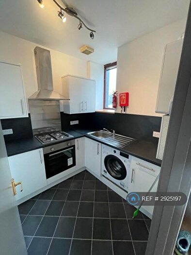 2 Bedroom Flat To Rent In Blackness Road, Dundee, DD2