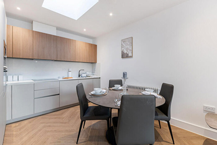 1 Bedroom Flat For Sale In Hermitage Road, Kenley, CR8