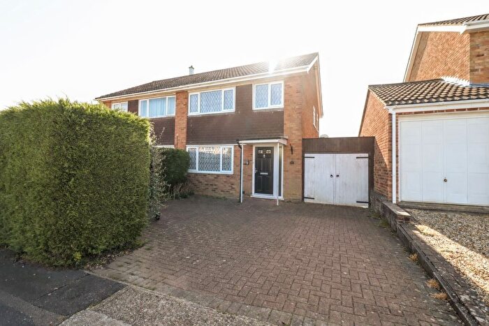 3 Bedroom Semi-Detached House For Sale In Nene Drive, Bletchley, Milton Keynes, MK3