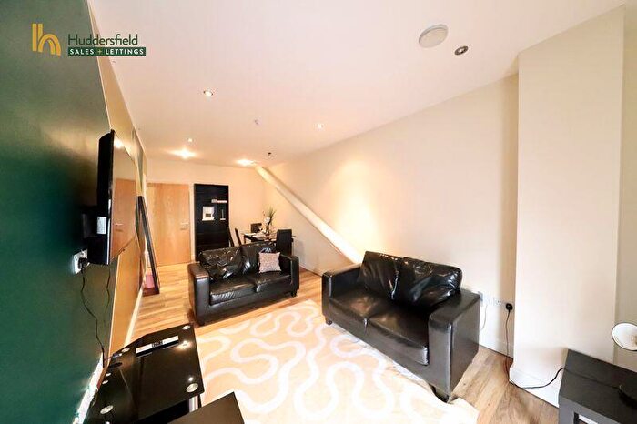 1 Bedroom Flat To Rent In Westgate, Huddersfield, HD1