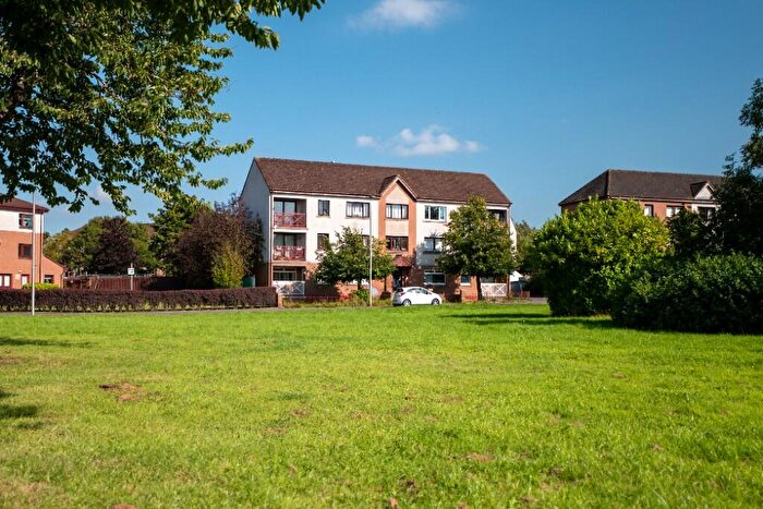 2 Bedroom Flat For Sale In Kylemore Crescent, Motherwell, Lanarkshire, ML1