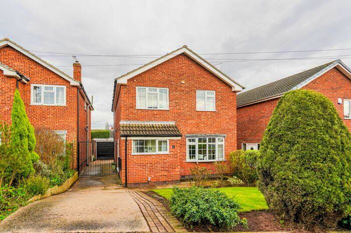 4 Bedroom Detached House For Sale In Houldsworth Rise, Nottingham, NG5