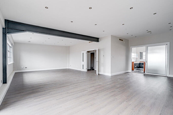 3 Bedroom Penthouse To Rent In Chocolate Studios, Shepherdess Place, N1