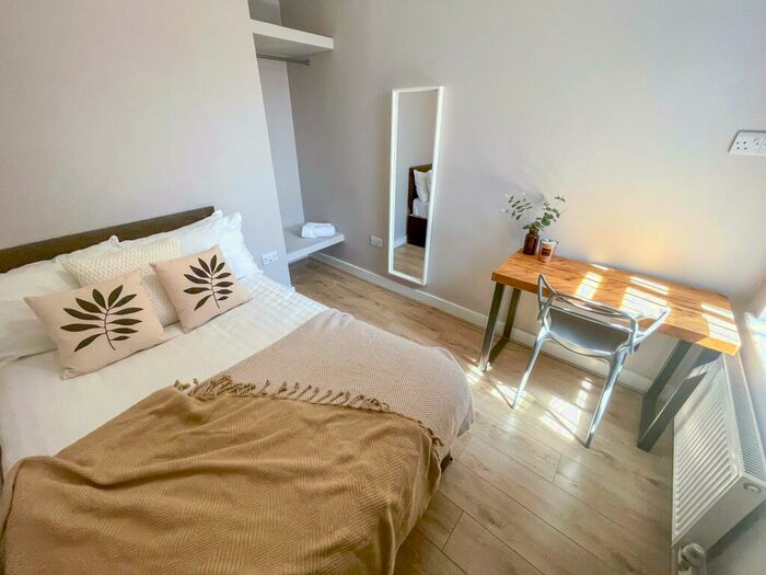 4 Bedroom House To Rent In Channell Road, L6