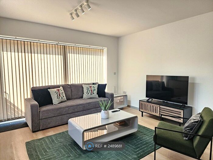 2 Bedroom Flat To Rent In Bicester Road, Kidlington, OX5