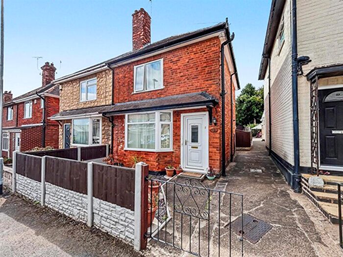 3 Bedroom Semi-Detached House For Sale In Parkyn Road, Daybrook, Nottingham, NG5