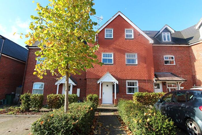 2 Bedroom Apartment To Rent In Campbell Road, SL7