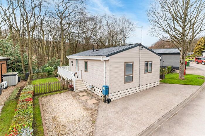 2 Bedroom Park Home For Sale In Otley Old Road, Horsforth, LS18