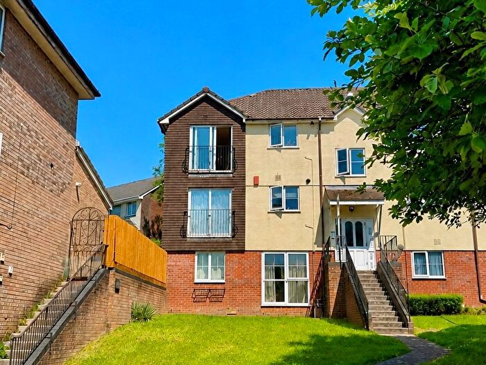 2 Bedroom Flat For Sale In Holne Chase, Plymouth, PL6