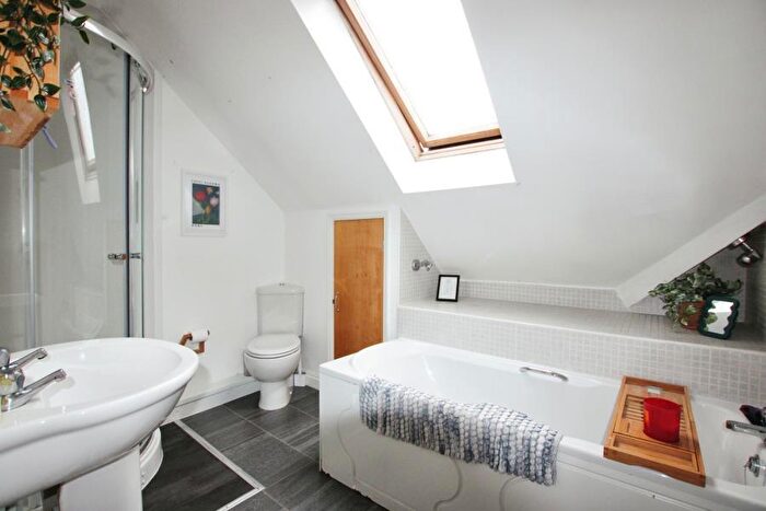 2 Bedroom Apartment To Rent In Newland Heights - St Andrews, BS7