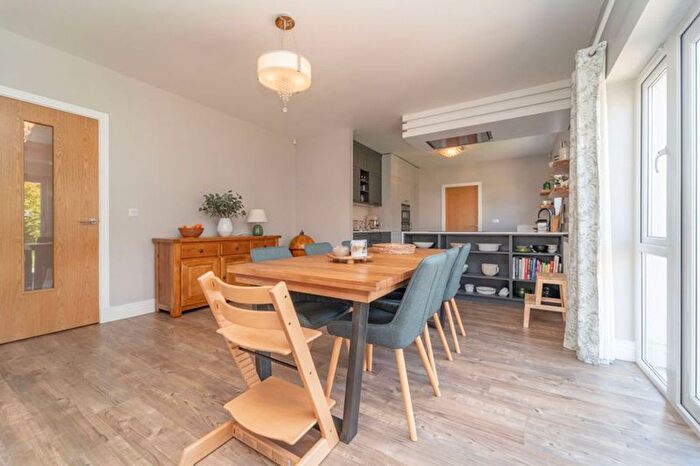 5 Bedroom Detached House For Sale In West Cairn View, Murieston, Livingston, EH54