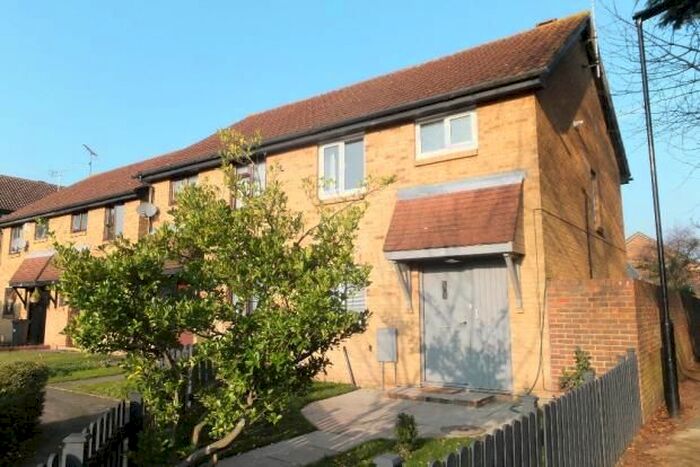 3 Bedroom Property To Rent In Deerhurst Close, Feltham, Middlesex, TW13