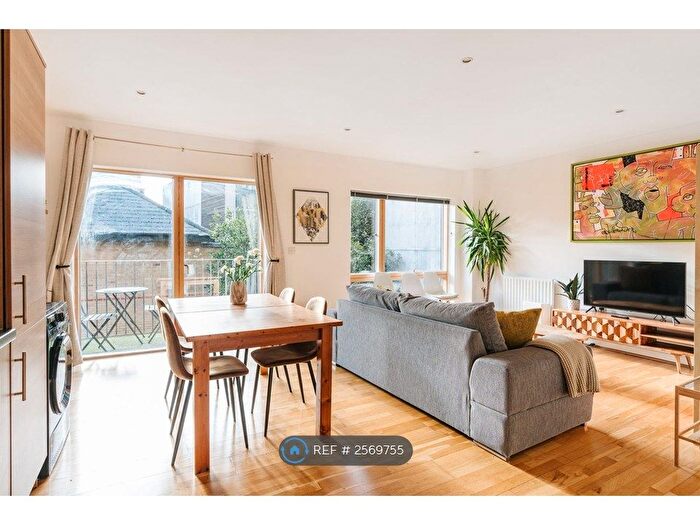 1 Bedroom Flat To Rent In Dalston Lane, London, E8