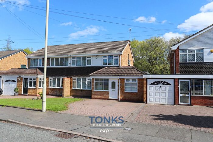 3 Bedroom Semi Detached House For Sale In Woodbury Road, Halesowen, B62