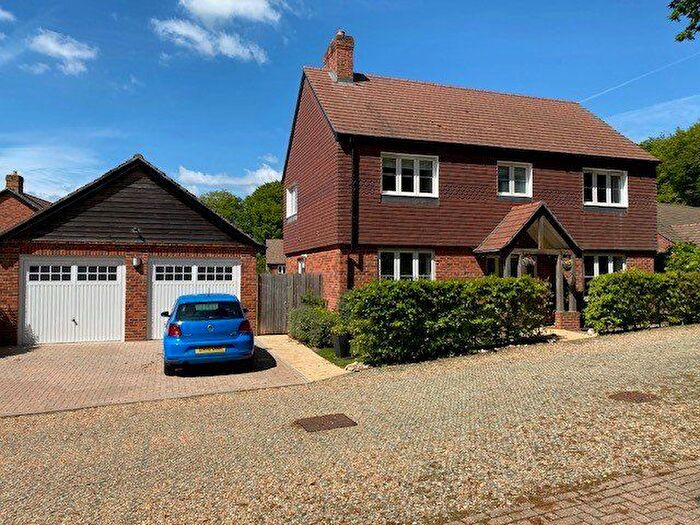 5 Bedroom Detached House For Sale In Elderberry Way, Medstead, Alton, Hampshire, GU34