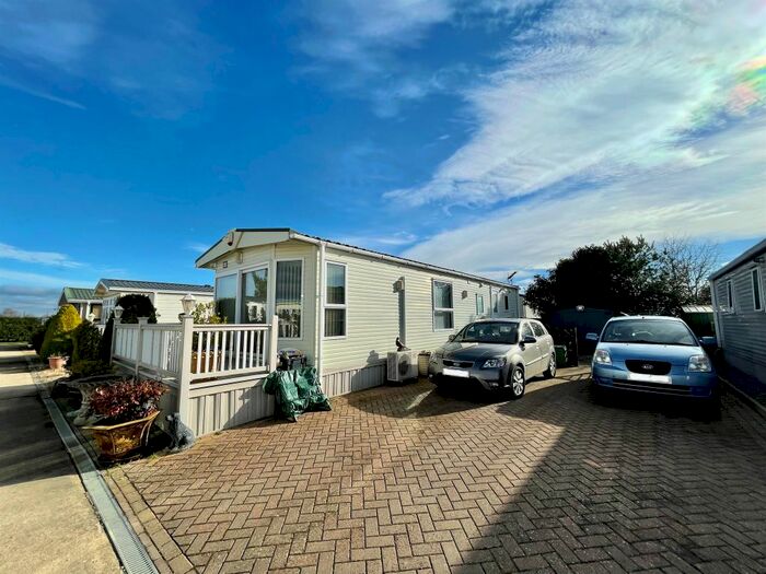 2 Bedroom Lodge For Sale In The Deeping Caravan Park, Towngate East, Market Deeping, PE6