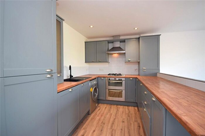 2 Bedroom Apartment To Rent In Pavilion House, York Road, Leeds, LS14