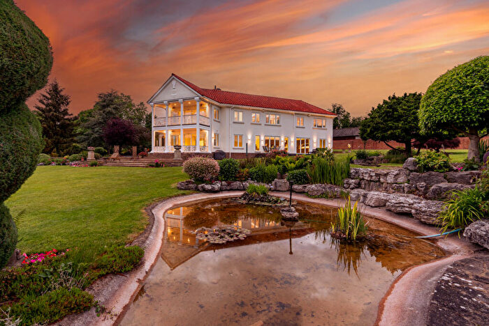 5 Bedroom Detached House For Sale In Fulmer Road, Fulmer, SL3