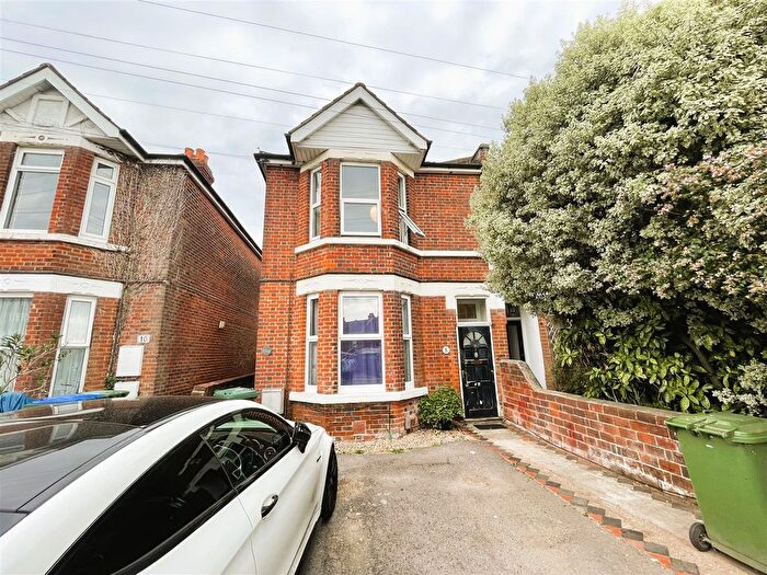 2 Bedroom Maisonette To Rent In Suffolk Avenue, Shirley, SO15