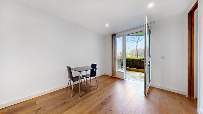 1 Bedroom Flat For Sale In Ottley Drive, London, SE3